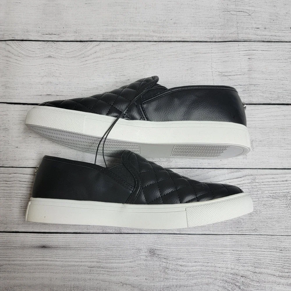 Steve Madden Electric Slip On Quilted Sneakers Black Women's Size 9 - Picture 2 of 6